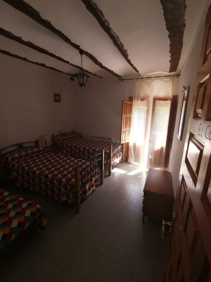 Casa Rural Y Albergue Tormon Esterno foto