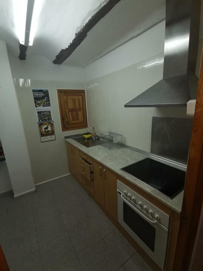 Casa Rural Y Albergue Tormon Esterno foto
